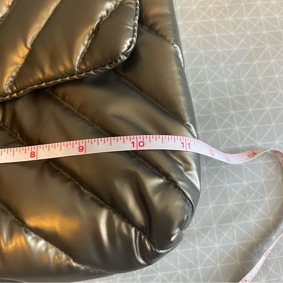 Think Royln The Limelight Crossbody Bag in Metallic Pearl Pyrite - Picture 10 of 12